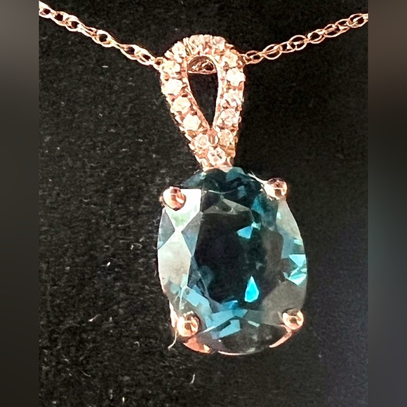 Natural diamond & London topaz set in 14k rose gold - 18in chain & earrings - Picture 3 of 5